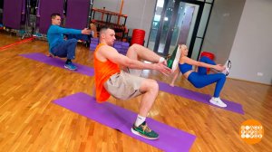 Фитнес-разминка: делаем талию в "позе стола". Доброе утро. Фрагмент выпуска от 09.02.2026