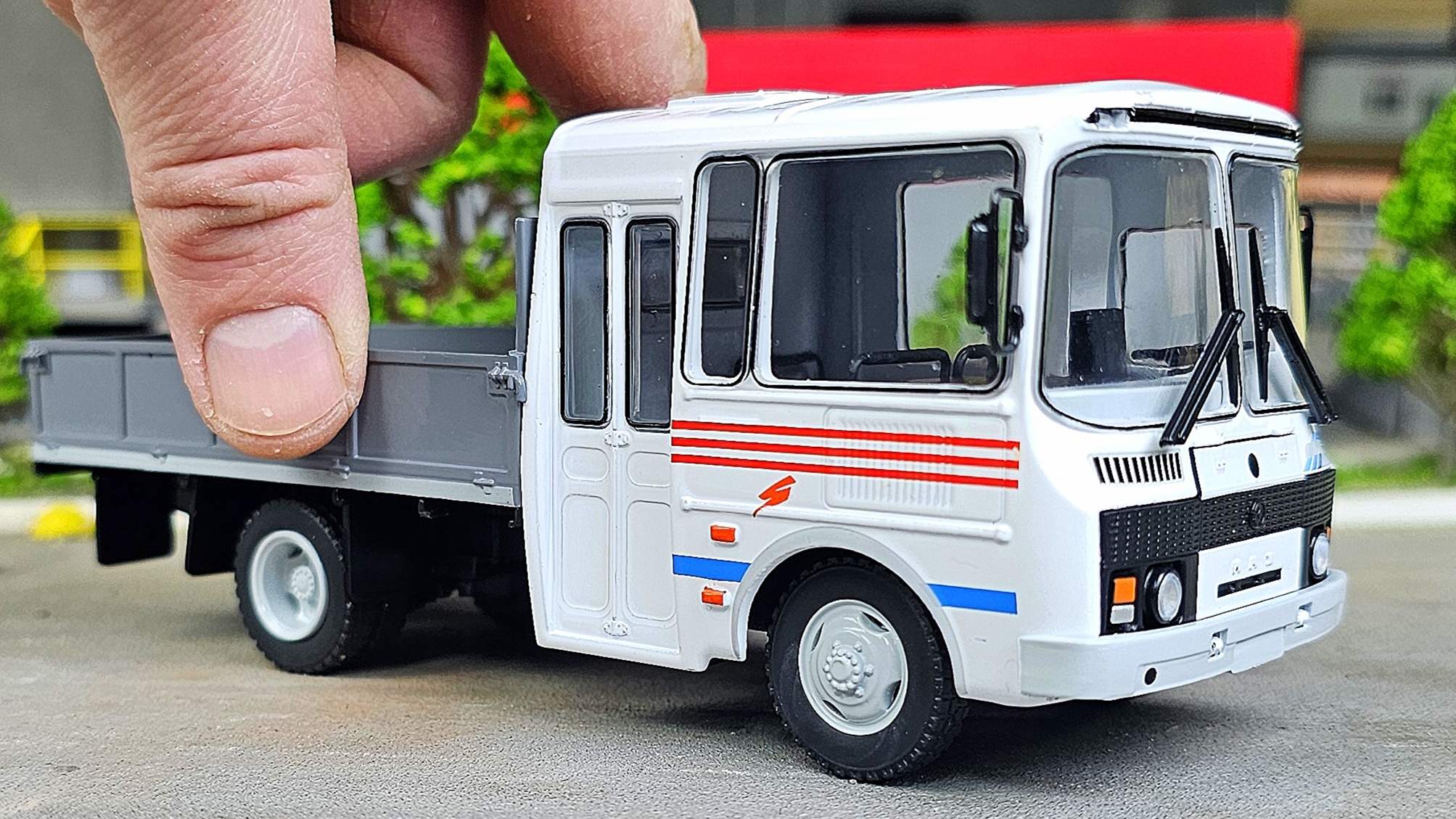 Модель Пазик грузовой автобус 1/43! Наши Автобусы спецвыпуск №18. Про машинки смотреть онлайн