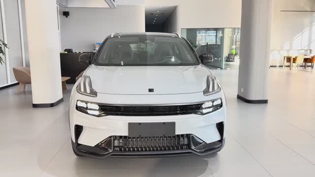 Lynk & Co 06 EM-P 2026 обзор смотреть онлайн