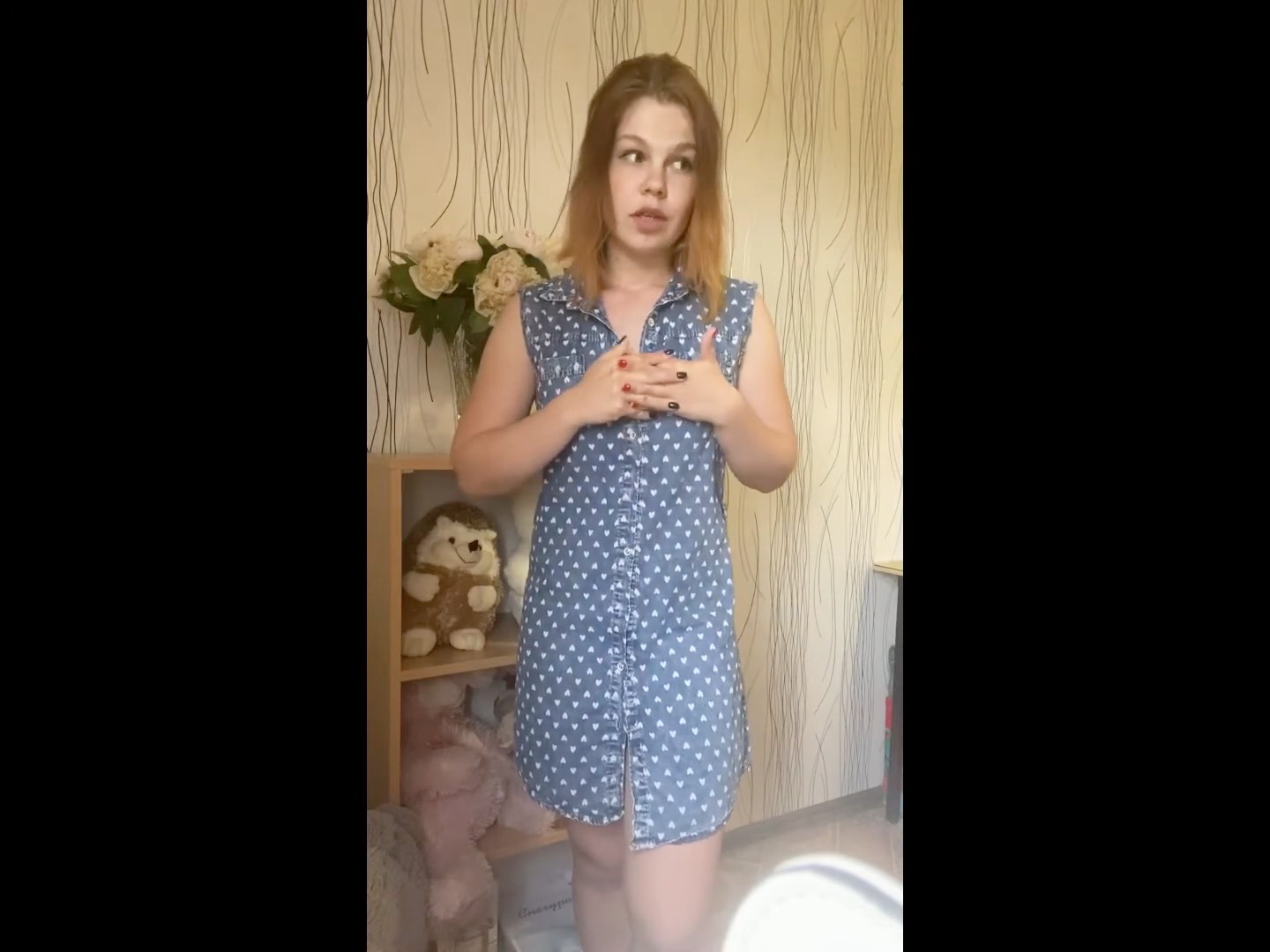 Разделась на видео! Способ познакомиться или...