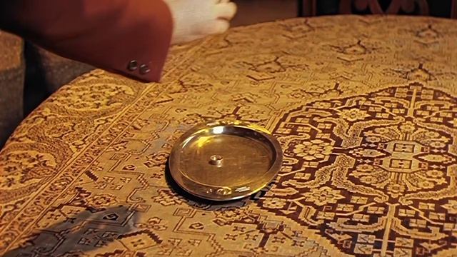 Шерлок Холмс и доктор Ватсон: Кровавая надпись