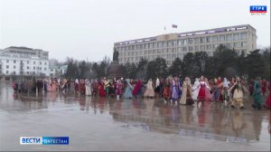 Масштабный танцевальный "Хоровод дружбы" прошел на центральной площади Махачкалы