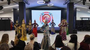 Выступление Театра танца и костюма "Эдегей" (Тыва) на открытии медиафорума