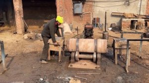 Гигантские шины для тяжелой техники превратились в прочные гибкие канаты || Невероятный процесс пере