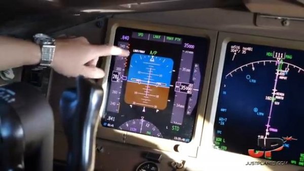 Emirates Boeing 777 Cockpit Amsterdam to Dubai