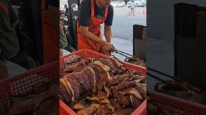 кусочек жареной вяленой говядины за 150 бат/ 370 рублей. тайская уличная еда