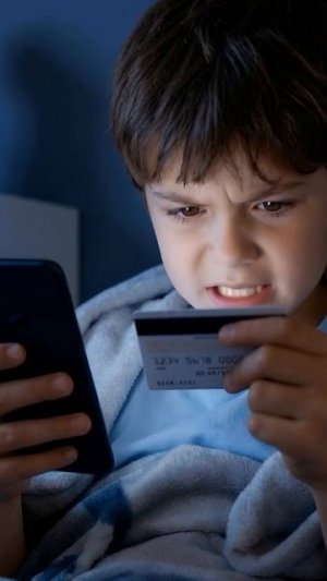 Никому не называть данные своих карт и одноразовые коды!