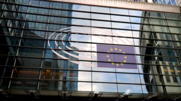 Reuters: 20-й пакет санкций ЕС против РФ коснется импорта пушнины и аммиака