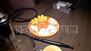 Красивые девушки заманивали доверчивых парней в ресторан и там лишали их десятков тысяч рублей