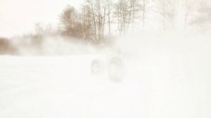 Бесколлекторная радиоуправляемая мощность снежного вихря Axial Yeti XL 4x4