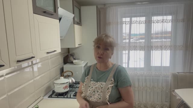 Снега идет// мои цветы// 🌺 печем шарлотку// смотреть онлайн