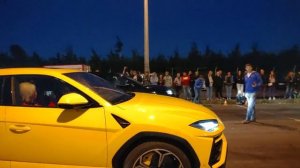 Lamborghini Urus и Jeep trackhawk