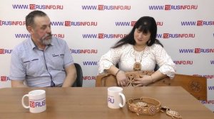 Татьяна Сазыкина, игра на гуслях