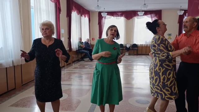 8 февраля.До выходных..... смотреть онлайн