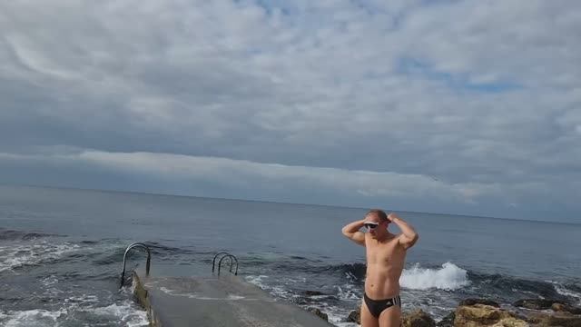 25.10.21.г. - годом ранее