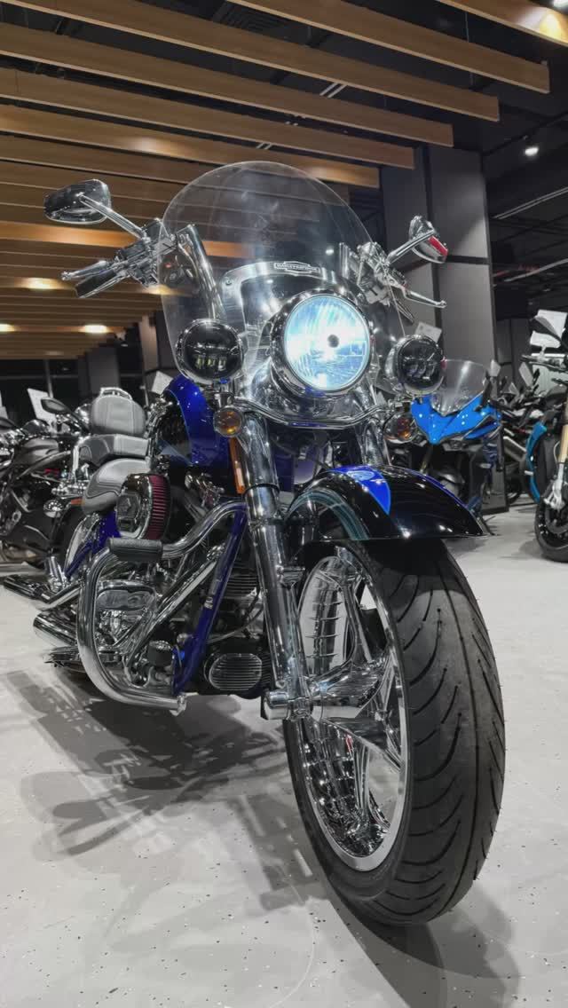 Harley-Davidson CVO Softail (2011) VIN: 5HD1PY9E3BB958481 смотреть онлайн