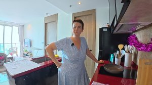 Меня учат жизни дамочки с СОМНИТЕЛЬНОЙ репутацией) Ну уж куда мне ДО ВАС, я живу без комплексов Влог