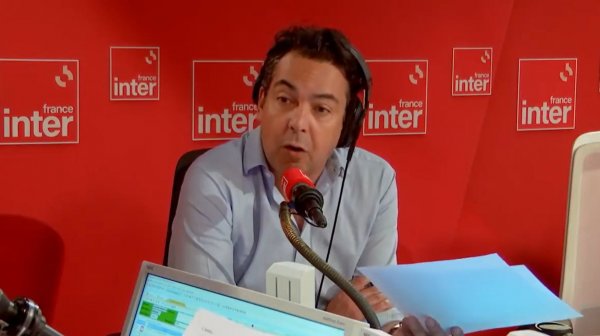 Le répugnant Patrick Cohen✡️rend un vibrant hommage à son congénère, bourreau d’enfants [Flokossama]