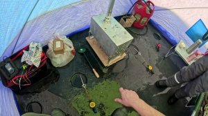 Взял дочь на рыбалку и был в шоке!!! Новичкам везёт!!! Зимняя рыбалка на плотву!!!