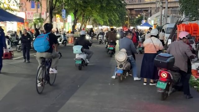 Прогулочная улочка в Хайкоу