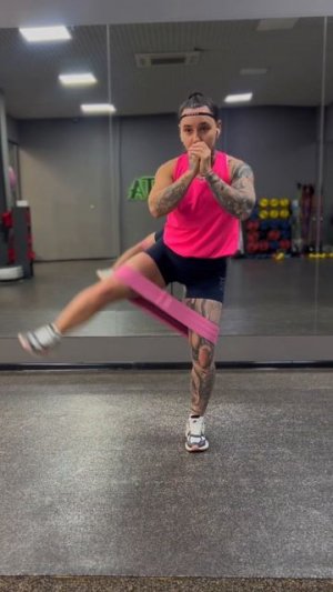 20 минутная ТРЕНИРОВКА НА ЯГОДИЦЫ 🍑