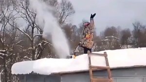 По делам в город...Выписка рецептов...бегаю по кругу и танцы на крыше с лопатой!!!