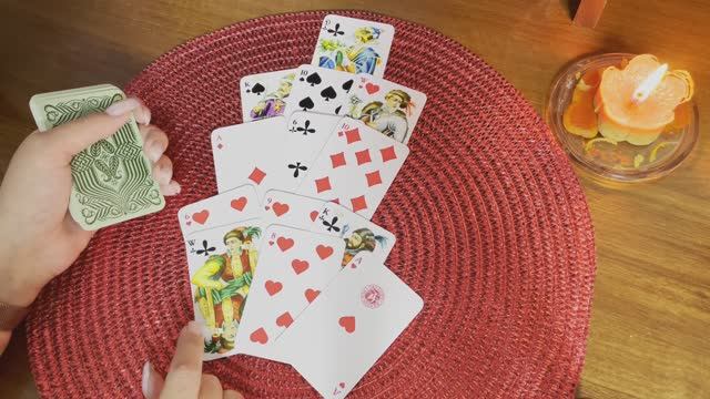 Крестовая дама. Гадание на игральных картах смотреть онлайн