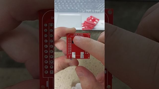 Макетные платы для BLE датчиков температуры и открытия дверей своими руками на ESP32 смотреть онлайн