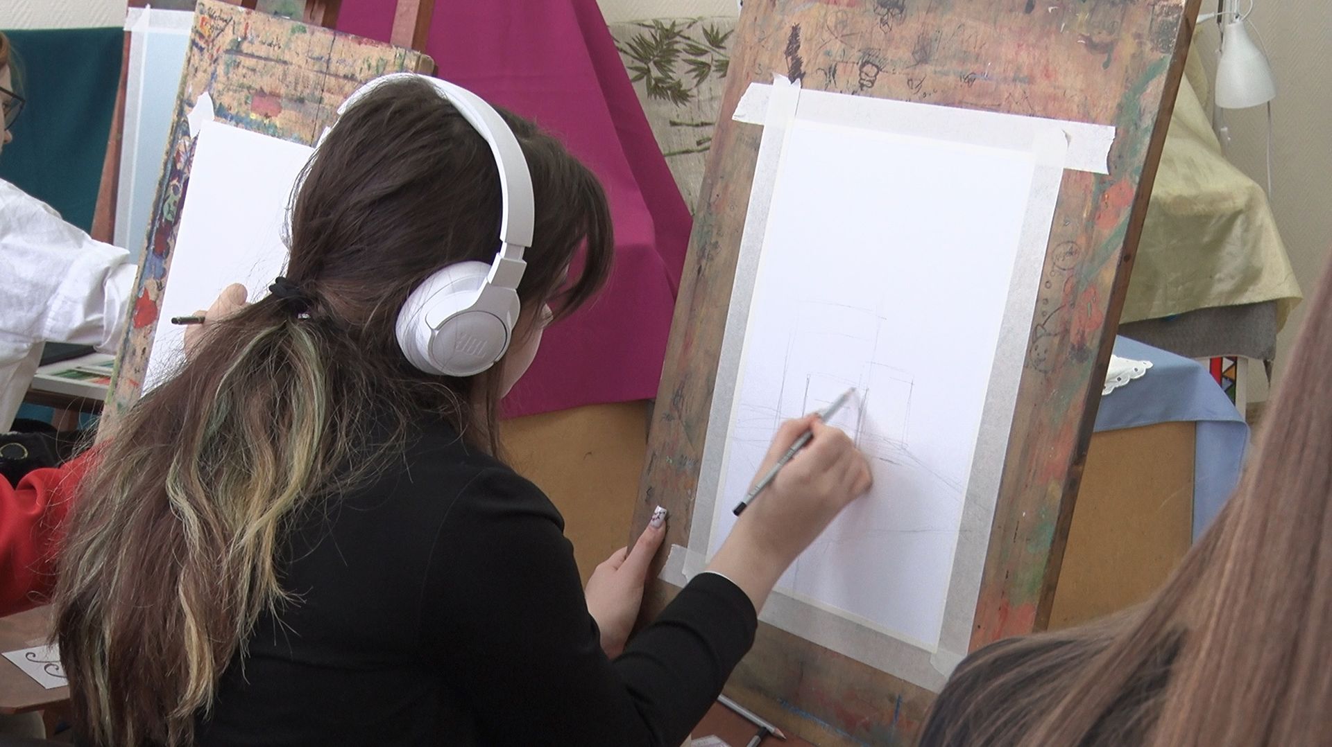 Графический и живописный натюрморт. ТК «Первый Советский» смотреть онлайн