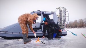 ДВА ДНЯ НА РЫБАЛКЕ. НА ЗИМНЮЮ РЫБАЛКУ С ЖЕНОЙ. НА НОВОЙ АЭРОЛОДКЕ ИЩЕМ РЫБУ. БЕЛАЯ РЫБА. ЖОР ОКУНЯ