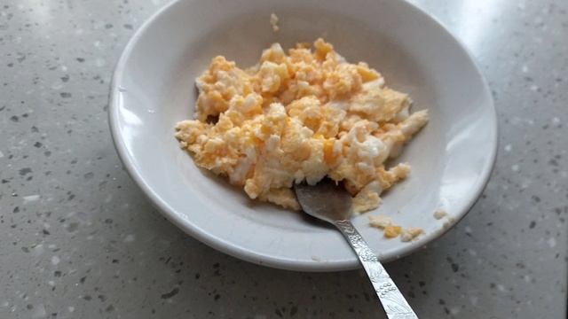 Омлет без молока.Максим приготовил мне ужин 😃 смотреть онлайн