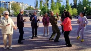 Я несу тебе цветы 04.05.24.