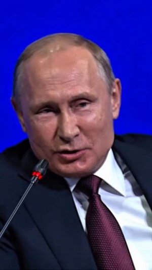 Макрон и Путин, обещание помочь.