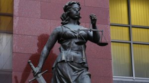 Неисправный мотор, двое погибших: за что судят «Робинзона» из Охотского моря Пичугина