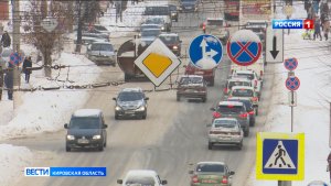 В Кирове устанавливают новые светофоры на участках с высокой аварийностью