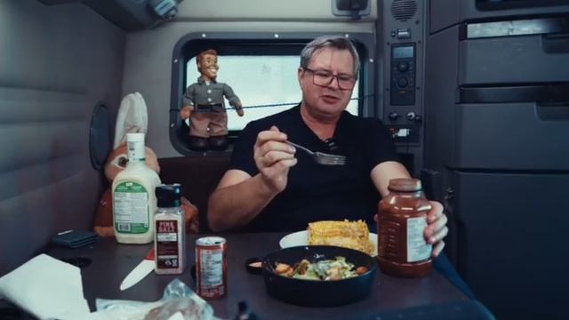 Дядя Саша рассказывает про самолёты!!. 🛩️ смотреть онлайн