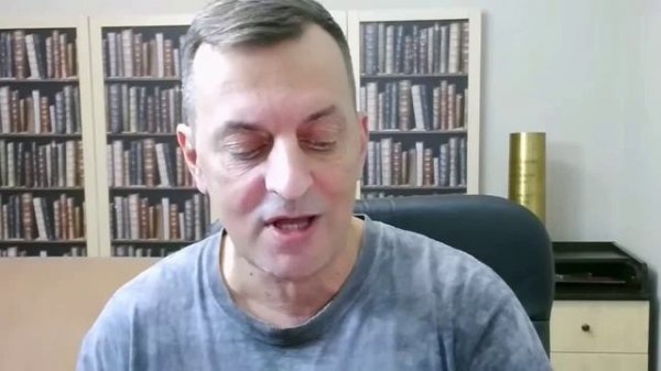 Чему учит улица Питера_ Если драка неизбежна-беги быстро и не оборачивайся...