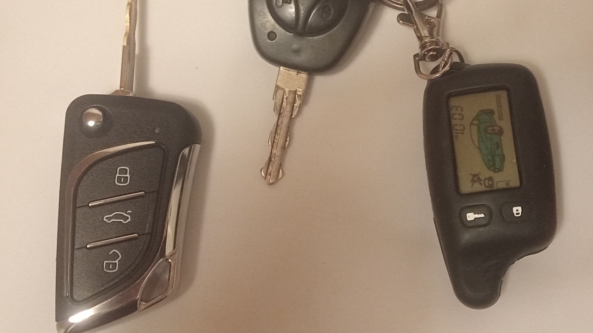 Клон сигнализации Tomahawk Tw 9010,9020,9030 на ключ Xhorse HK