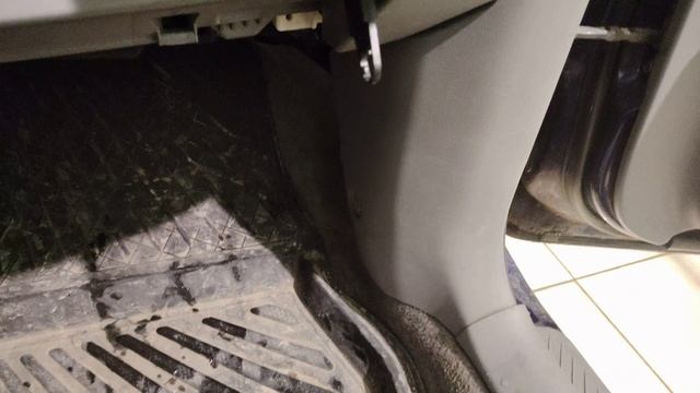 Mazda 3 bk  Снятие бардачка