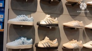 Аутлет и пляж танцующей девочки