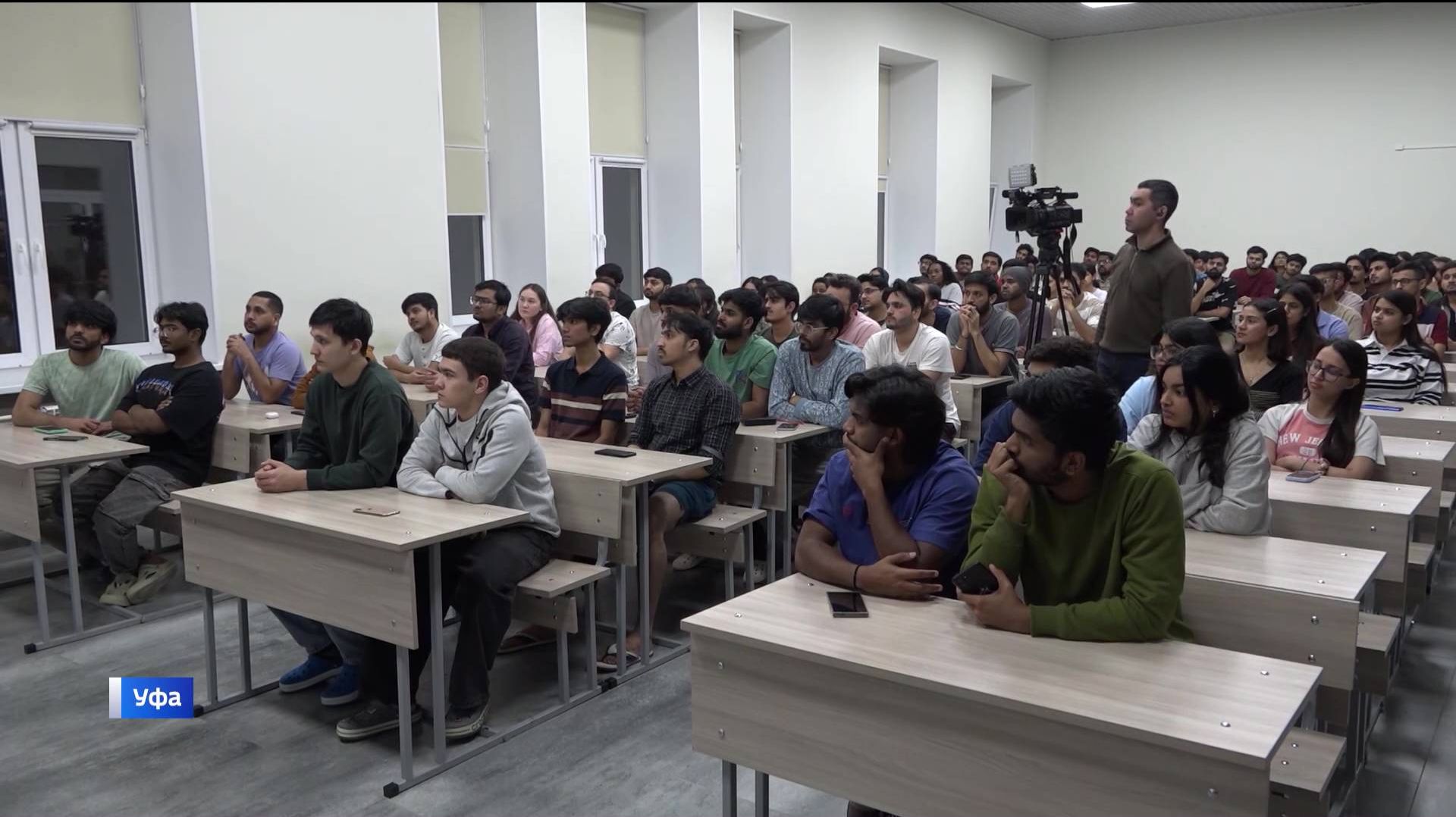 «Вести» расскажут о встрече Радия Хабирова с индийскими студентами после резонансного ЧП в Уфе смотреть онлайн