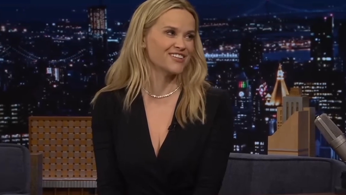 Риз Уизерспун о кастинге на роль юной Эль Вудс, о том, как она неправильно услышала слово «эспрессо» смотреть онлайн