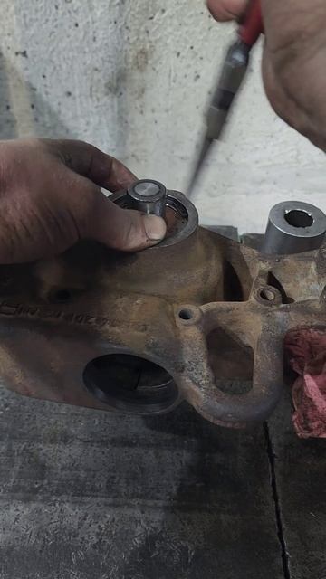 Ремонт помпы Mercedes Atego