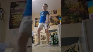 я опять танцую