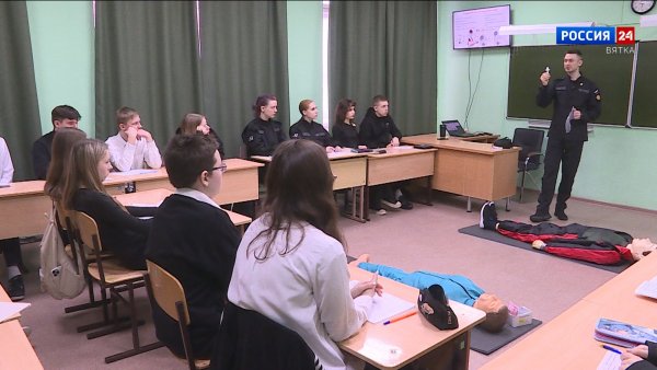 Педагог школы №54 города Кирова стал победителем конкурса «Учитель года»