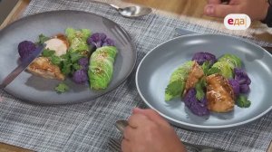 Куриная грудка в глазури с цветной капустой и овощными роллами | Дежурный по кухне /225
