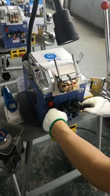 Машина стыковой сварки проволоки UNJ-G01-1.5B смотреть онлайн