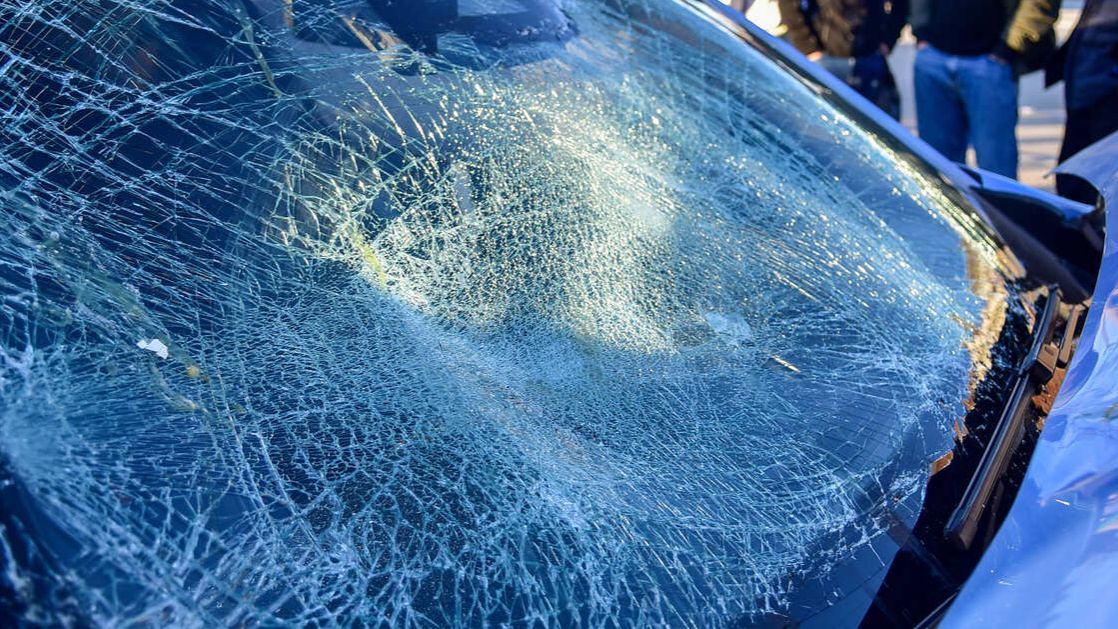 Два человека пострадали при атаке дрона ВСУ в Белгородской области смотреть онлайн