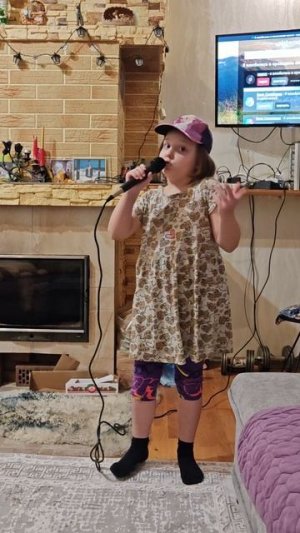 Я пою в микрофон Я влюбилась в крокодила