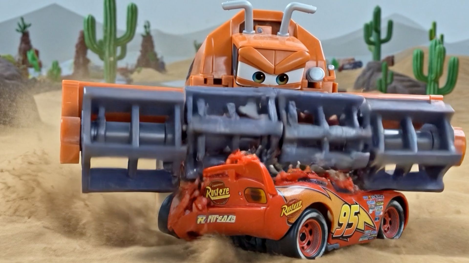 Мультфильм Молния Маквин и Френк. Машинки Тачки и грузовичок МАК - мультики про машинки сборник смотреть онлайн